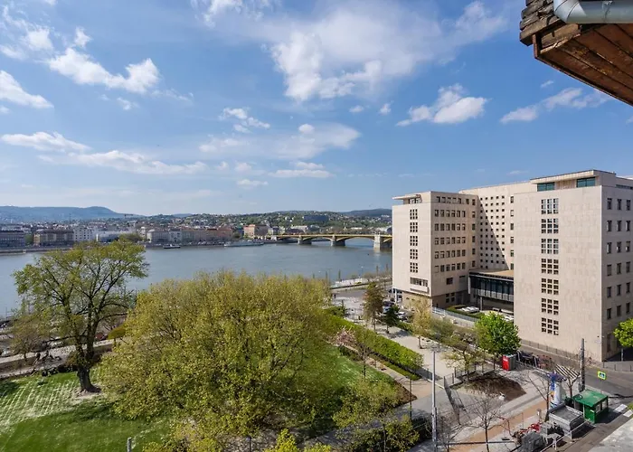 Stollar Apartment, Danube View