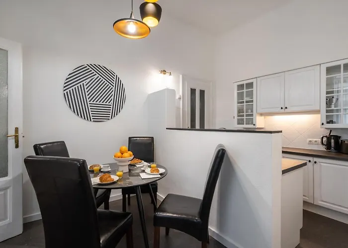 Stollar Apartment, Danube View アパート ブダペスト