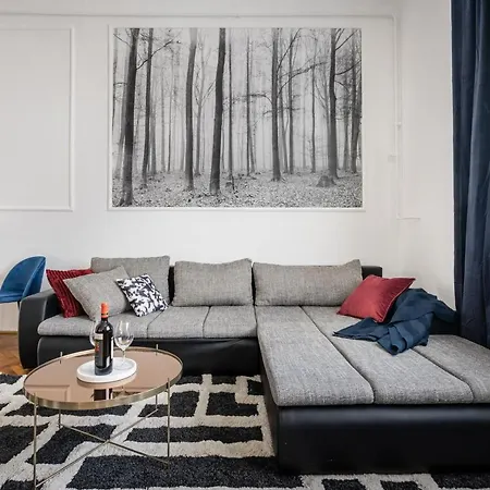 Stollar Apartment, Danube View