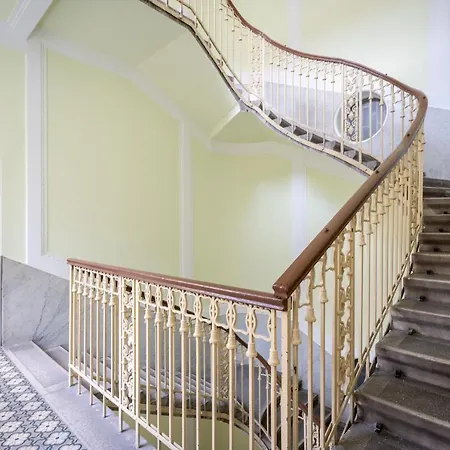 Stollar Apartment, Danube View 아파트