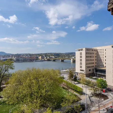 Bpr Stollár Apartment, Danube View